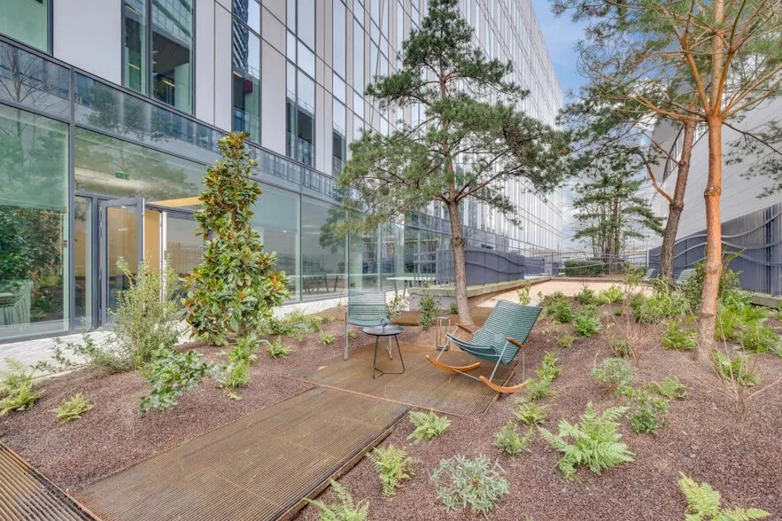 21 Rue Bara, Issy-les-Moulineaux for lease - Building Photo - Image 3 of 14