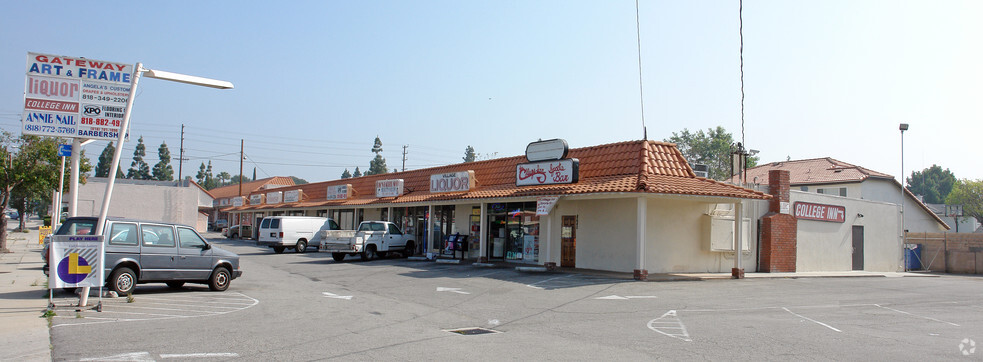 8640-8656 Lindley Ave, Northridge, CA for lease - Building Photo - Image 2 of 6