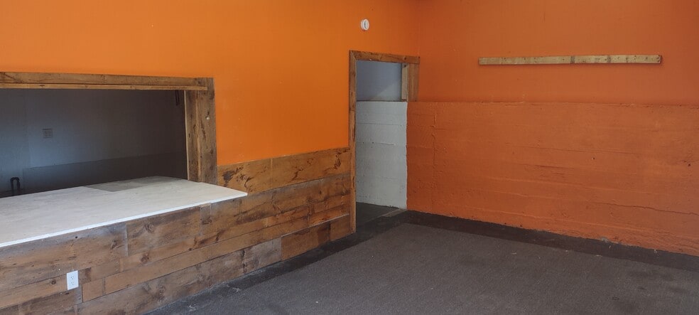 95 Park St, Northfield, NH for lease - Building Photo - Image 2 of 5