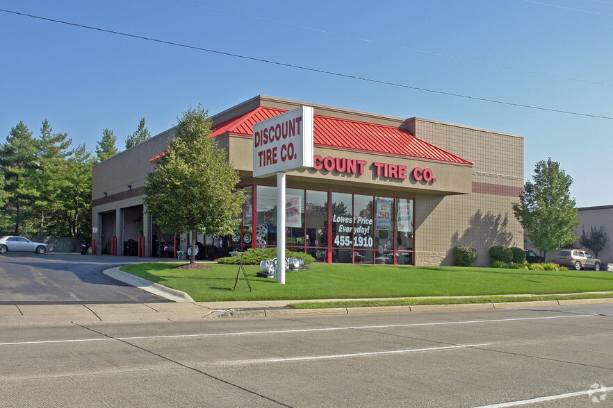 1669 44th St SE, Grand Rapids, MI for lease - Primary Photo - Image 1 of 3