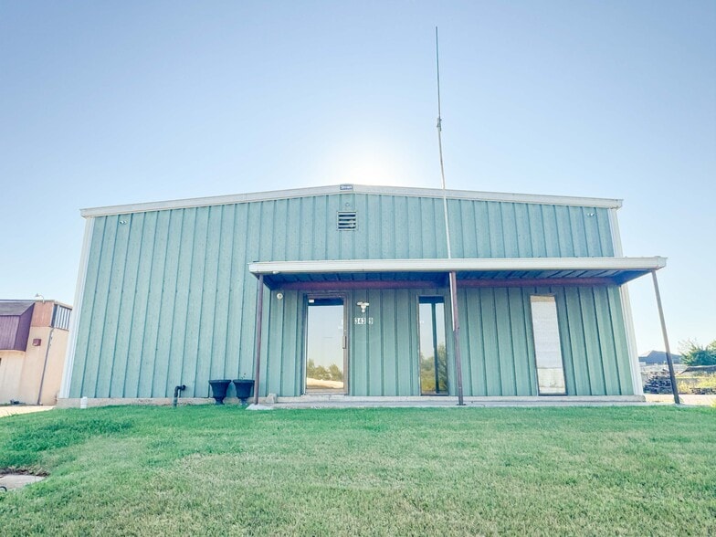 3439 Charleston Rd, Norman, OK for lease - Building Photo - Image 1 of 10