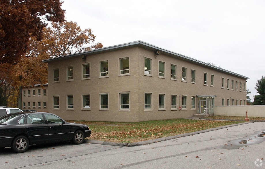 141 Mansion Dr, Walpole, MA 02032 Office for Sale