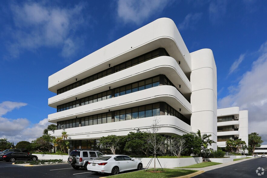 4700 NW Boca Raton Blvd, Boca Raton, FL for lease - Primary Photo - Image 1 of 35