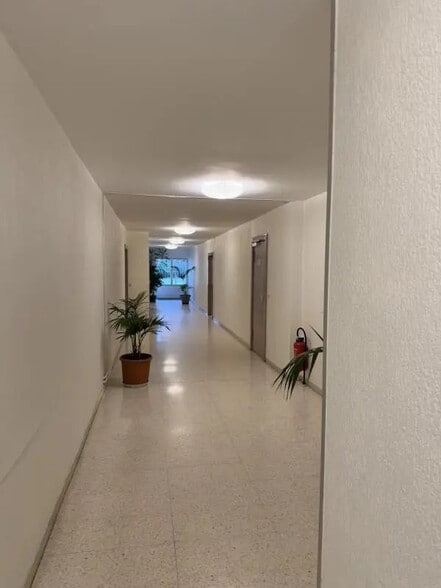 63 Place De La Réunion, Paris for lease - Lobby - Image 1 of 9