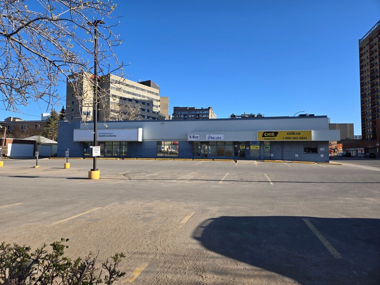 2160 Broad St, Regina, SK for lease - Building Photo - Image 3 of 3
