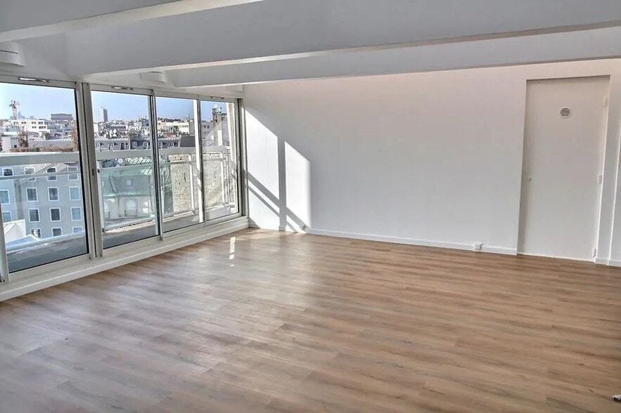 Office in Paris for lease - Building Photo - Image 3 of 10