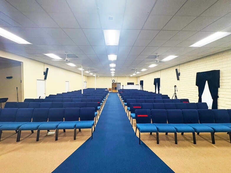 610 E Florence Ave, Los Angeles, CA for sale - Building Photo - Image 1 of 12