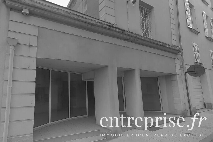 Retail in Angers for sale - Building Photo - Image 1 of 1