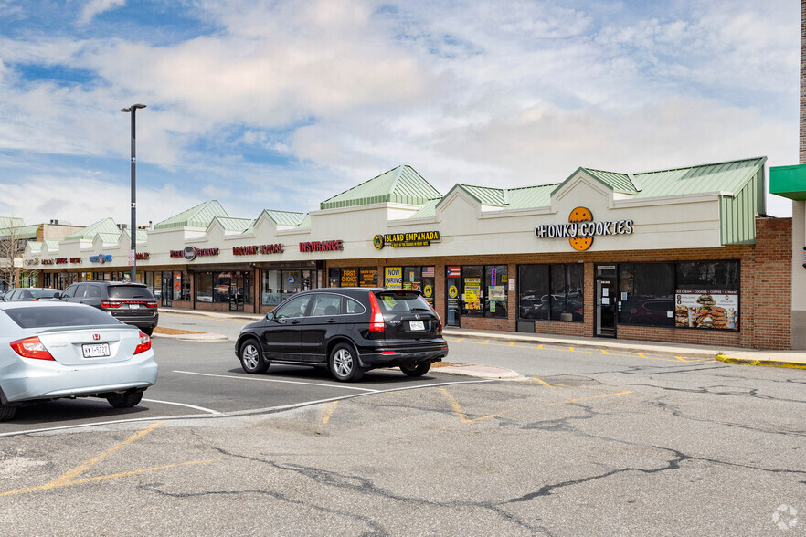 646-656 N Wellwood Ave, Lindenhurst, NY for lease - Building Photo - Image 1 of 6