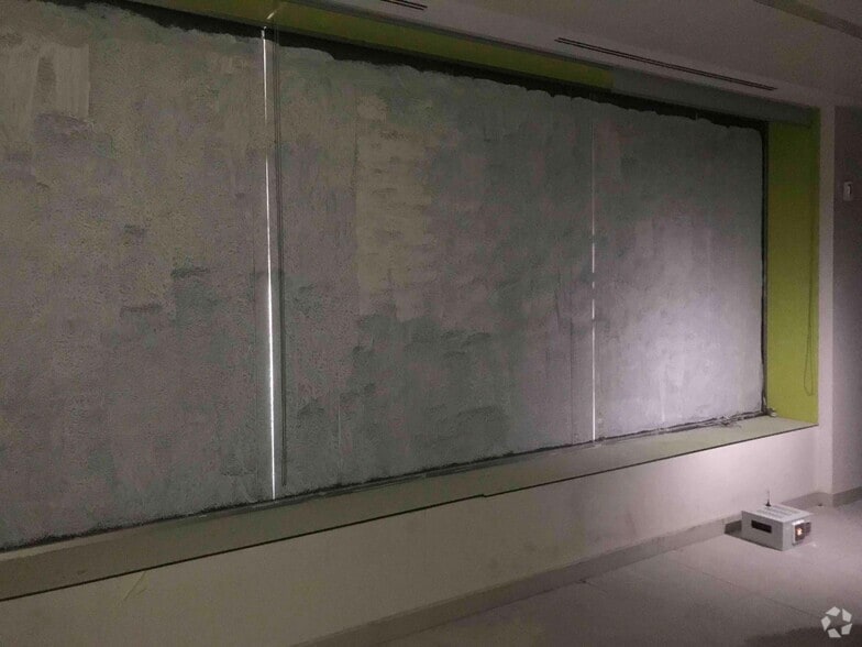 Retail in Madrid, Madrid for lease - Interior Photo - Image 1 of 1