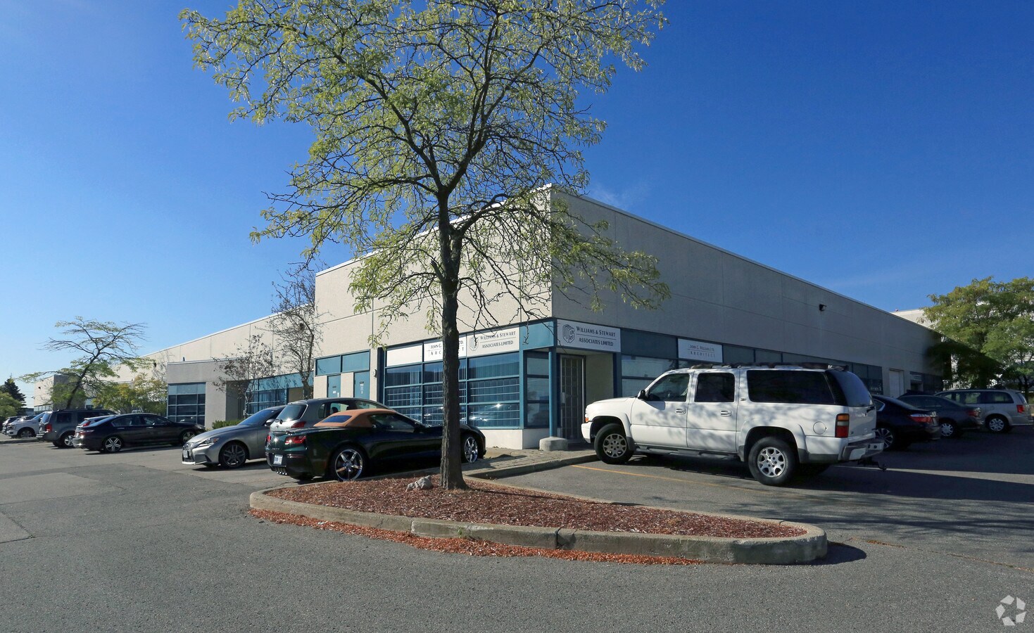 40 Vogell Rd, Richmond Hill, ON L4B 3N6