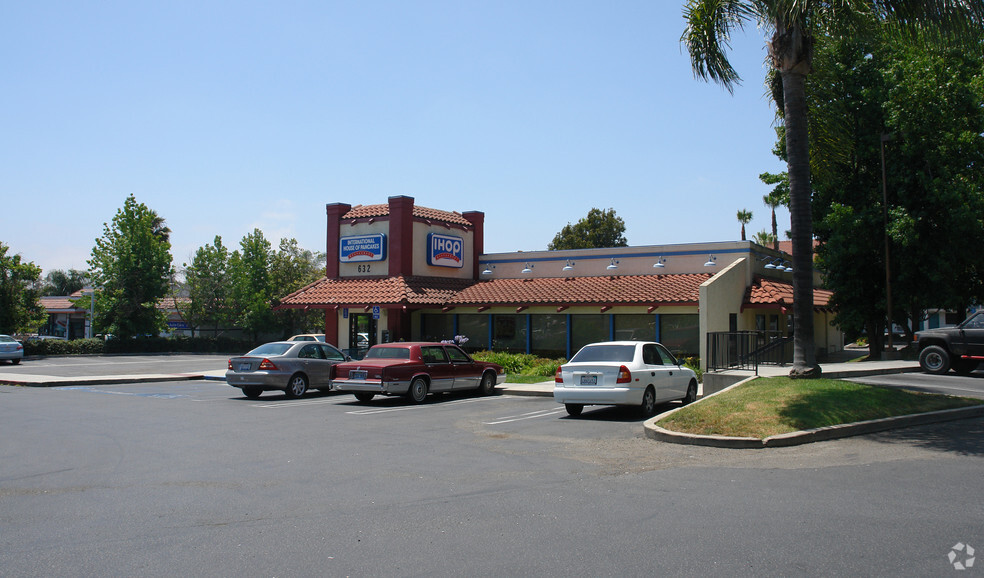 632 Sycamore Ave, Vista, CA for lease - Building Photo - Image 2 of 5