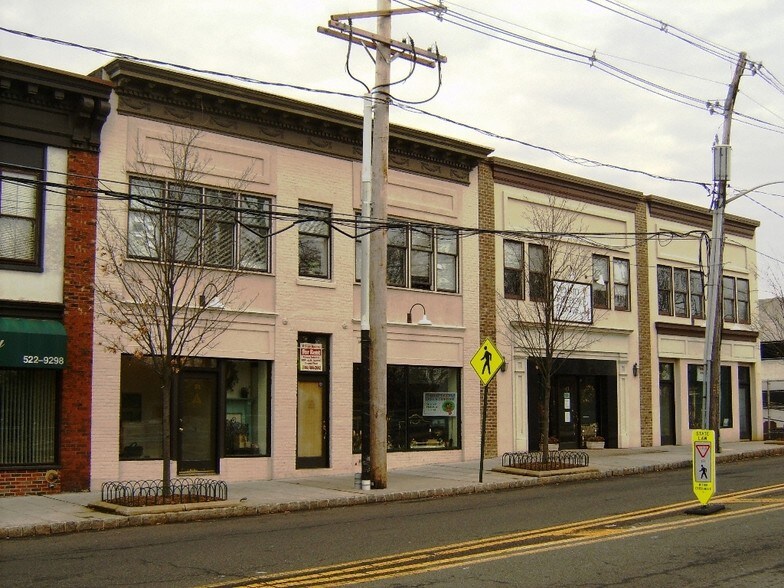 51 Summit Ave, Summit, NJ 07901