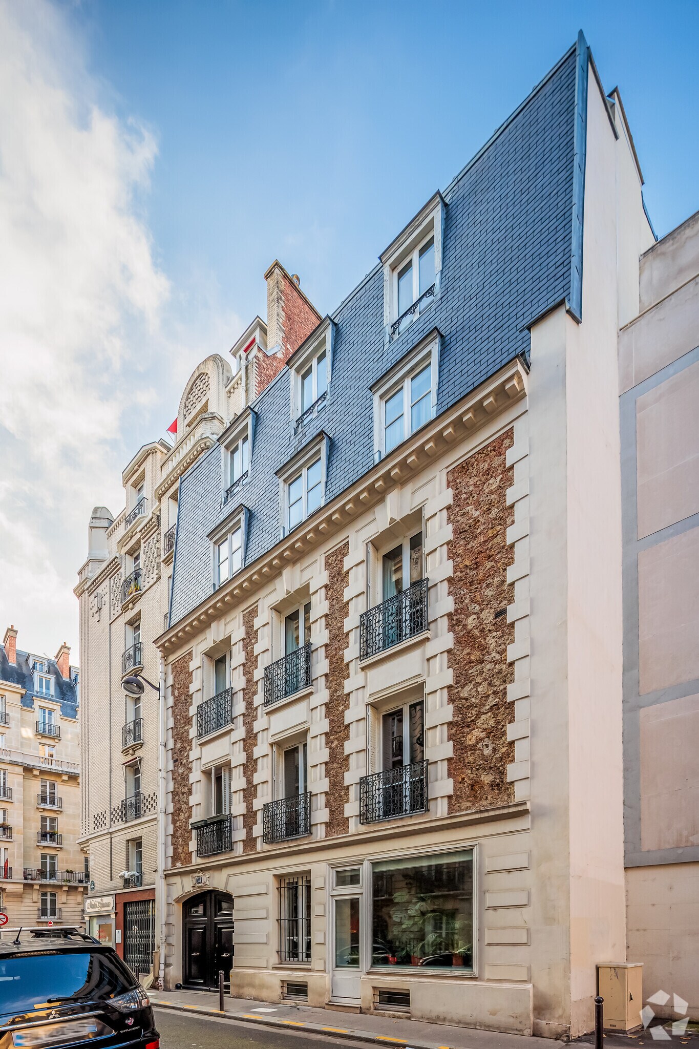 34 Rue Davioud, Paris for sale Primary Photo- Image 1 of 4