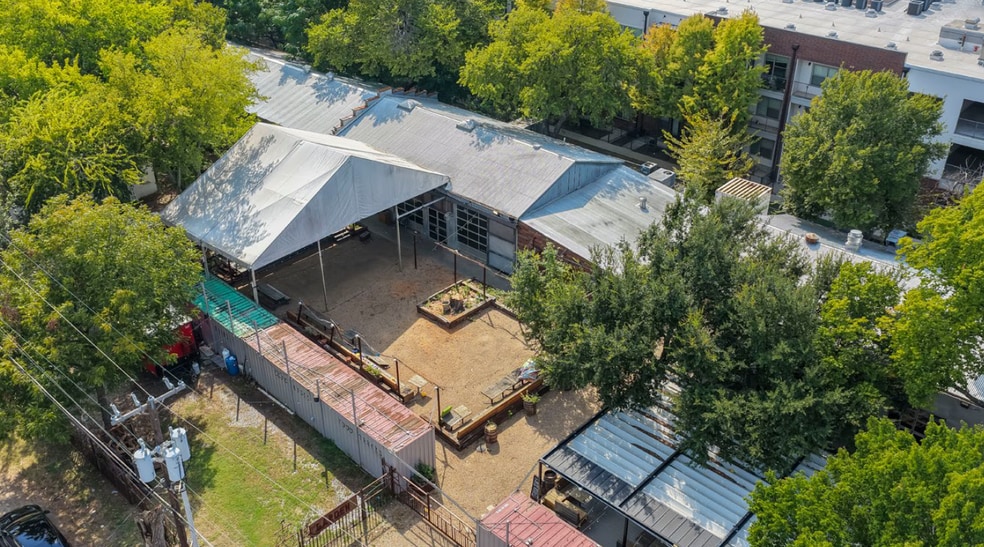 510 W Commerce St, Dallas, TX for sale - Building Photo - Image 2 of 4