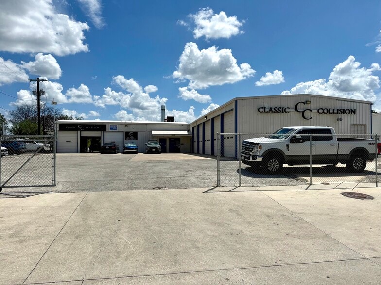 1830 Jackson Keller Rd, San Antonio, TX for sale - Building Photo - Image 1 of 30