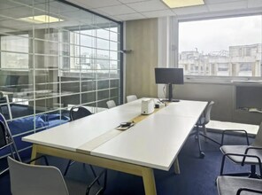 Rue Des Ardennes, Paris for lease Interior Photo- Image 2 of 2
