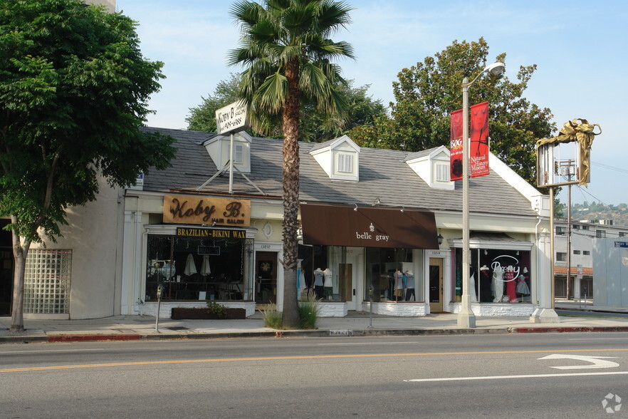 13810-13814 Ventura Blvd, Sherman Oaks, CA for lease - Building Photo - Image 2 of 9