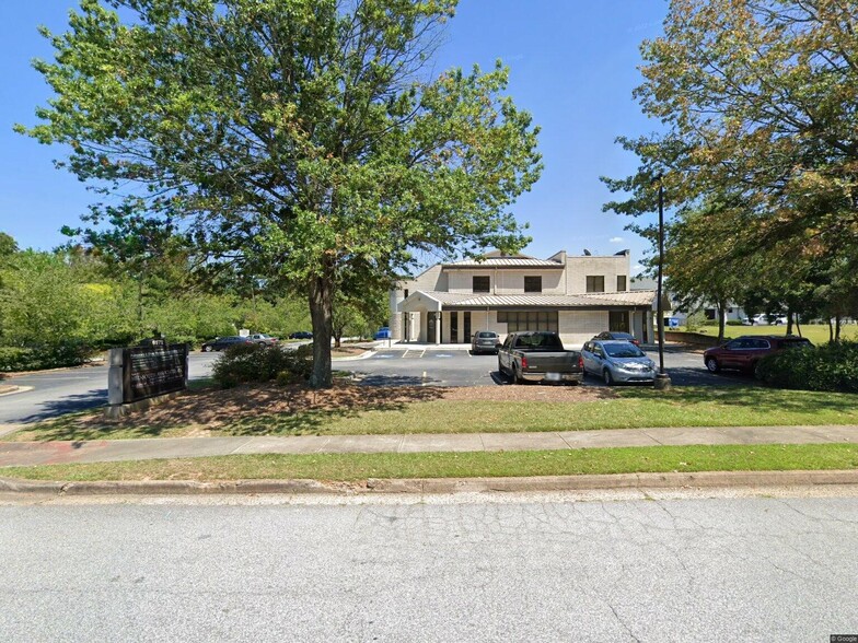 6572 River Park Dr, Riverdale, GA for sale - Building Photo - Image 1 of 11