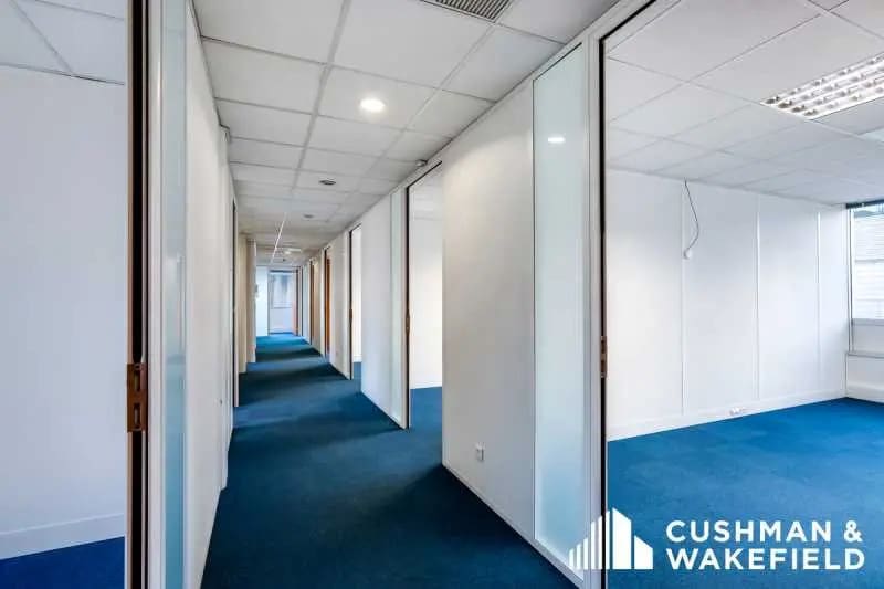 22 Quai Du President Carnot, Saint-Cloud for lease Building Photo- Image 1 of 4