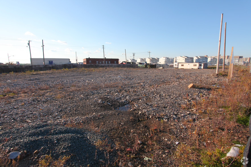 6820 Rockaway Beach Blvd, Arverne, NY for lease - Building Photo - Image 3 of 4