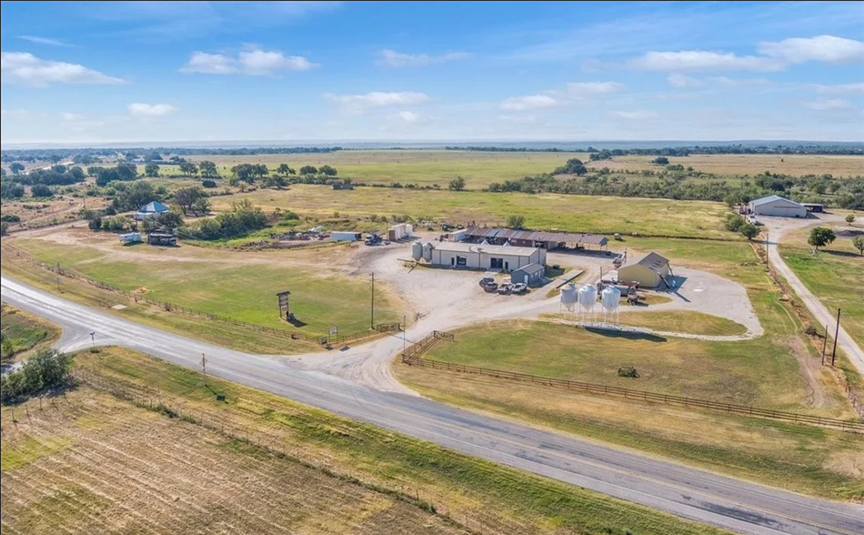 604 E Hwy 190, Richland Springs, TX for sale - Primary Photo - Image 1 of 1