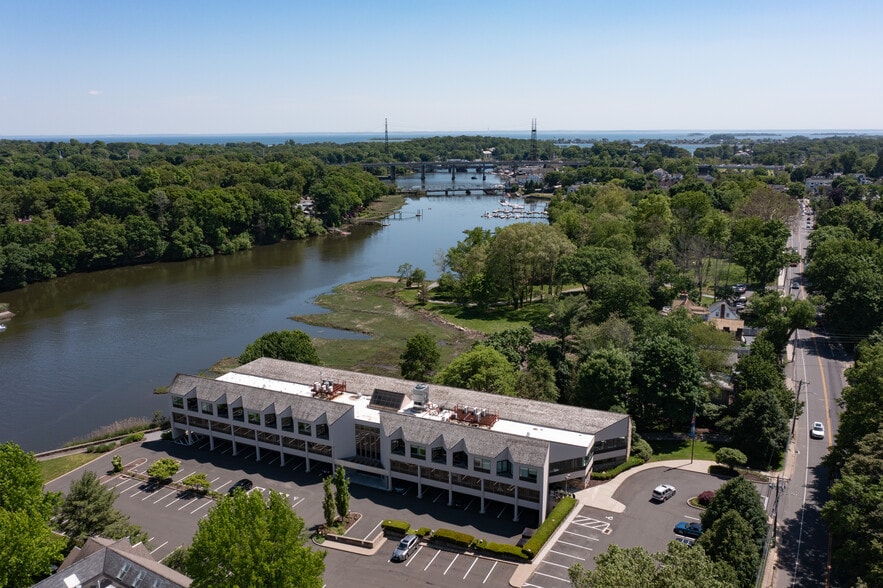 355 Riverside Ave, Westport, CT for lease - Building Photo - Image 1 of 4