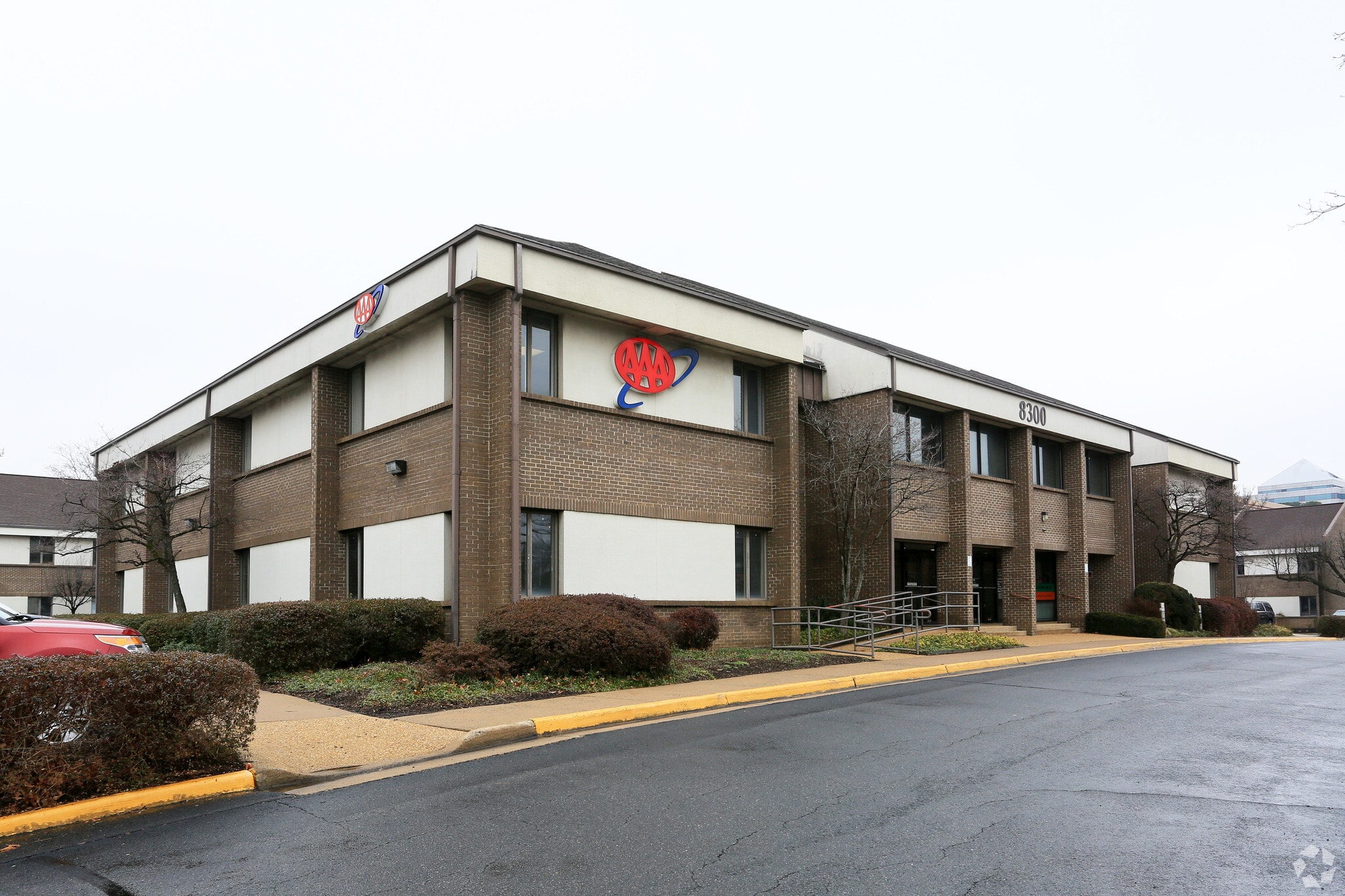 8300 Old Courthouse Rd, Vienna, VA for lease Primary Photo- Image 1 of 9