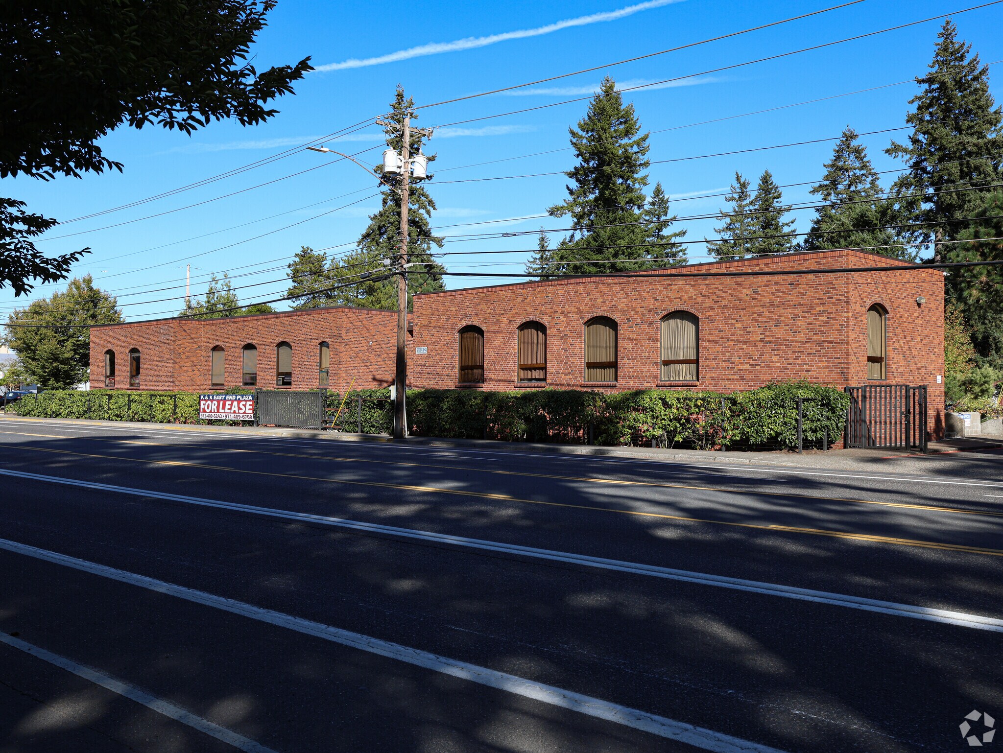 1122 NE 122nd Ave, Portland, OR for sale Primary Photo- Image 1 of 1
