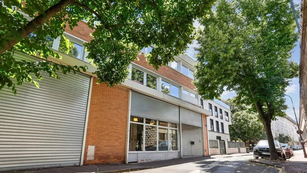 Flex in Saint-Cloud for lease - Building Photo - Image 1 of 22