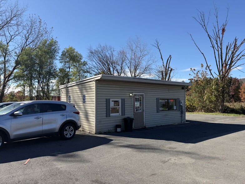 1033 Riverview Dr, Walnutport, PA for lease - Building Photo - Image 2 of 7