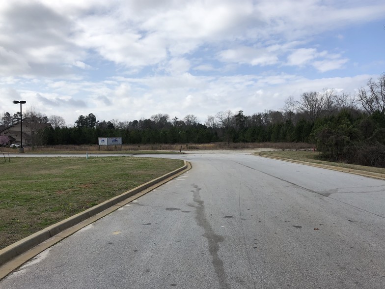 Bountyland Rd, Seneca, SC for sale - Building Photo - Image 2 of 7