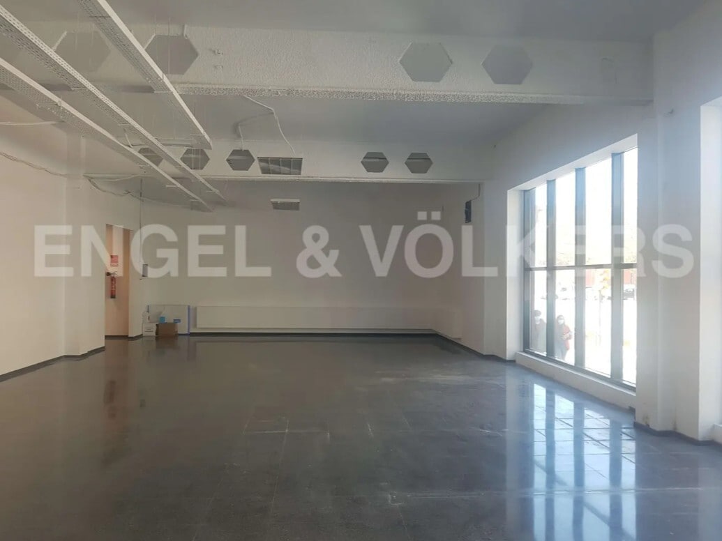 Office in L'Hospitalet de Llobregat, Barcelona for lease Interior Photo- Image 1 of 5
