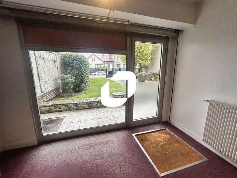 Office in Deuil-la-Barre for lease - Building Photo - Image 3 of 12