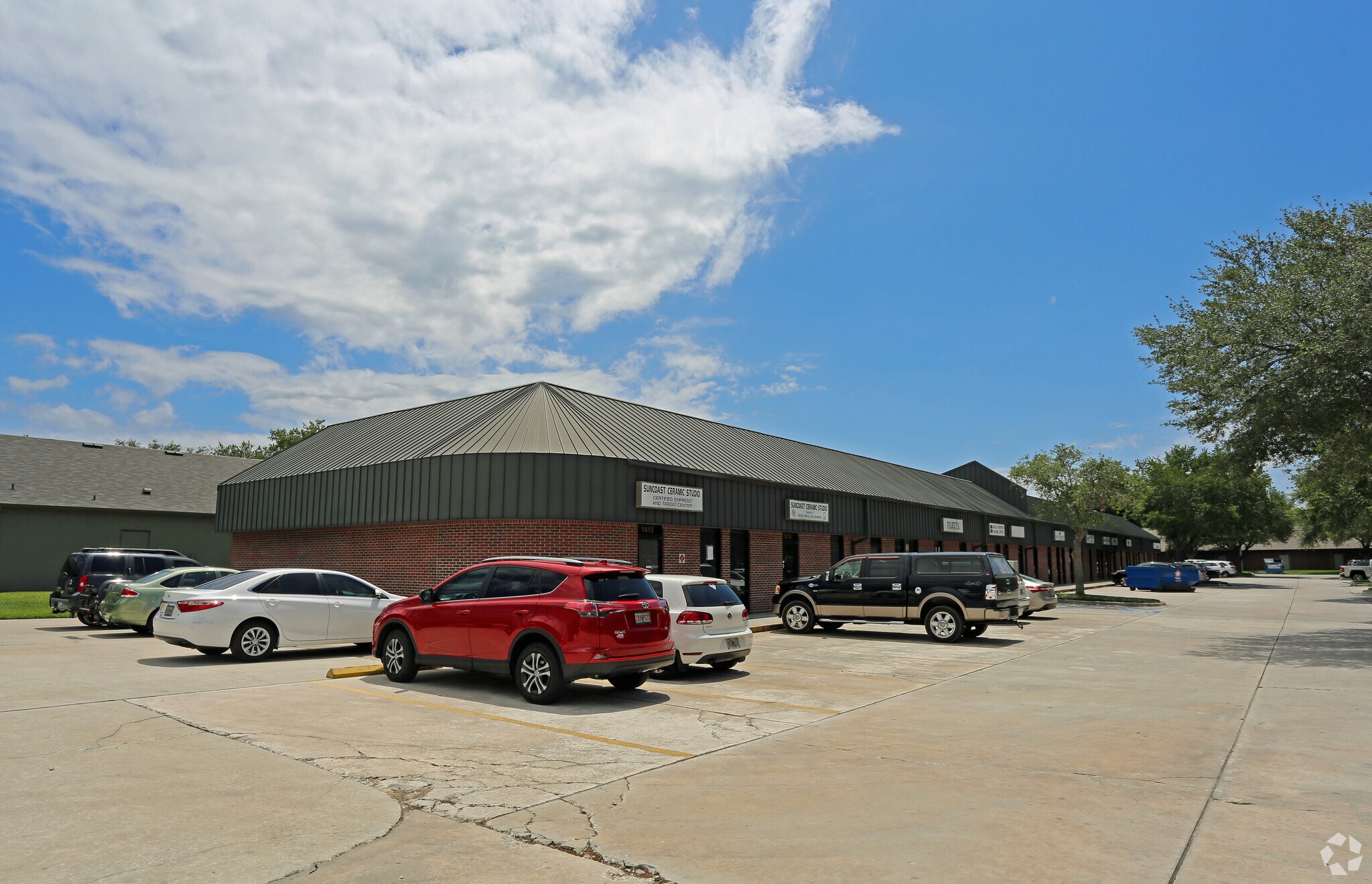 1415-1441 Oakfield Dr, Brandon, FL for sale Primary Photo- Image 1 of 1