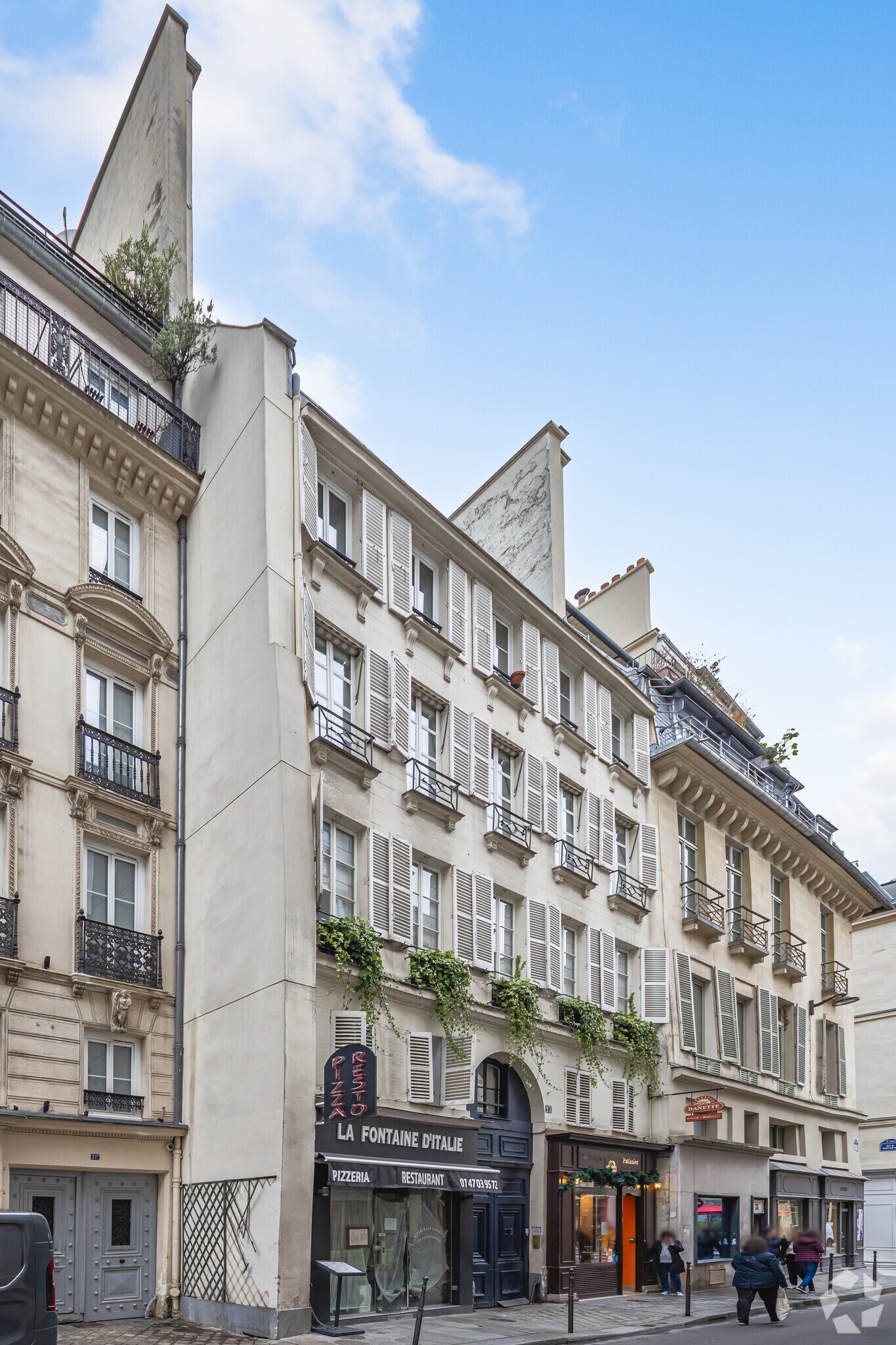 Multifamily in Paris for sale Primary Photo- Image 1 of 2