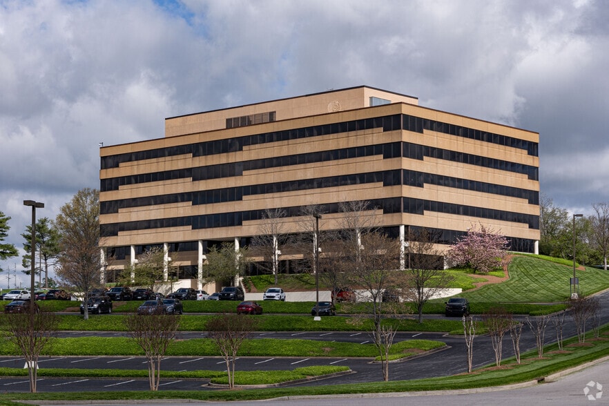 402 Bna Dr, Nashville, TN for lease - Building Photo - Image 2 of 6
