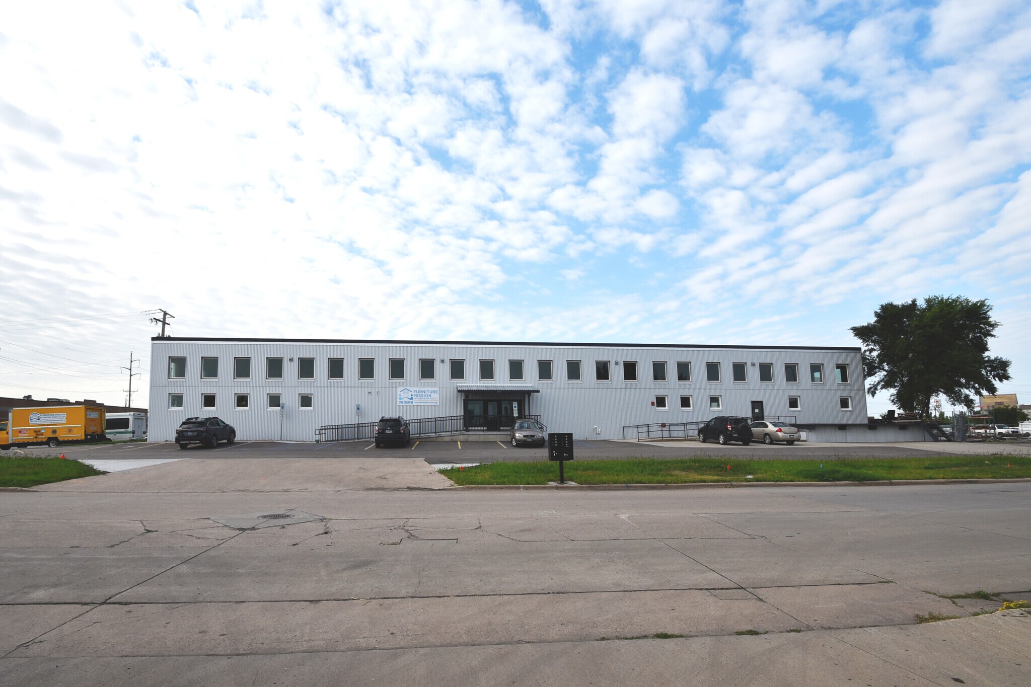 2600 N 3rd Ave, Fargo, ND for lease Building Photo- Image 1 of 3