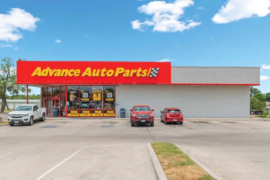 505 Veterans Blvd, Del Rio, TX for sale - Building Photo - Image 1 of 1