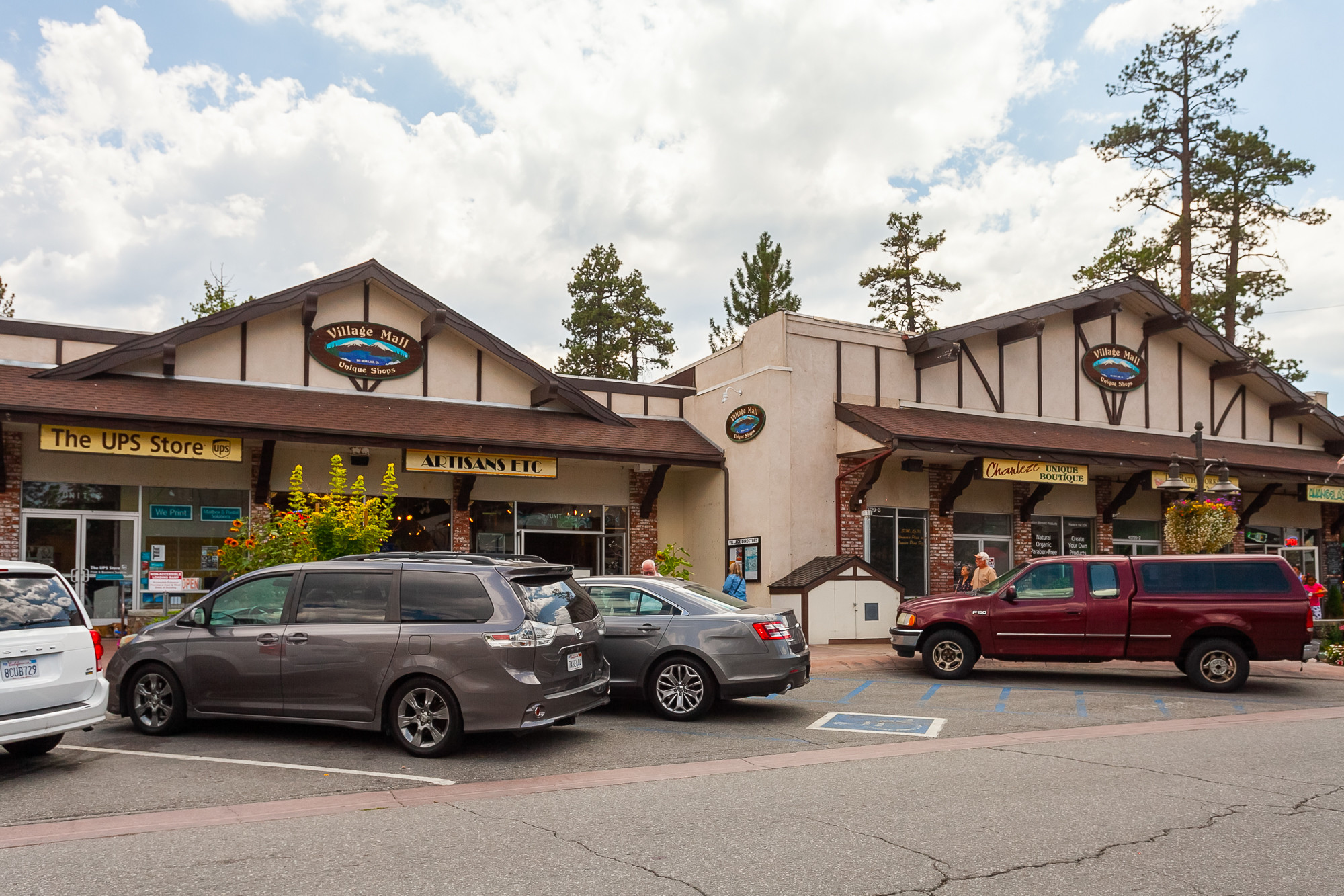 40729 Village Dr, Big Bear Lake, CA for sale Building Photo- Image 1 of 1