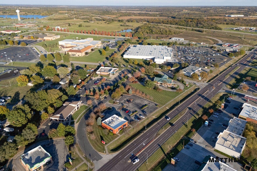 1301 Kansas Dr, Paola, KS for sale - Building Photo - Image 2 of 3