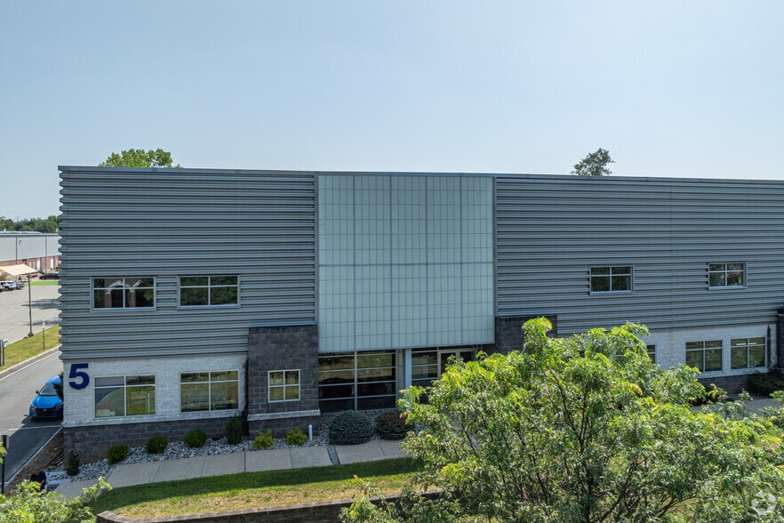 5 Middlebury Blvd, Randolph, NJ for sale - Building Photo - Image 3 of 4