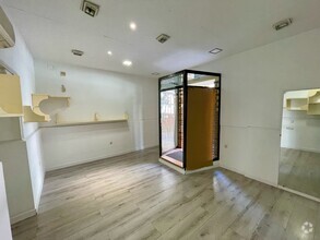 Retail in Alcalá De Henares, MAD for lease Interior Photo- Image 2 of 14