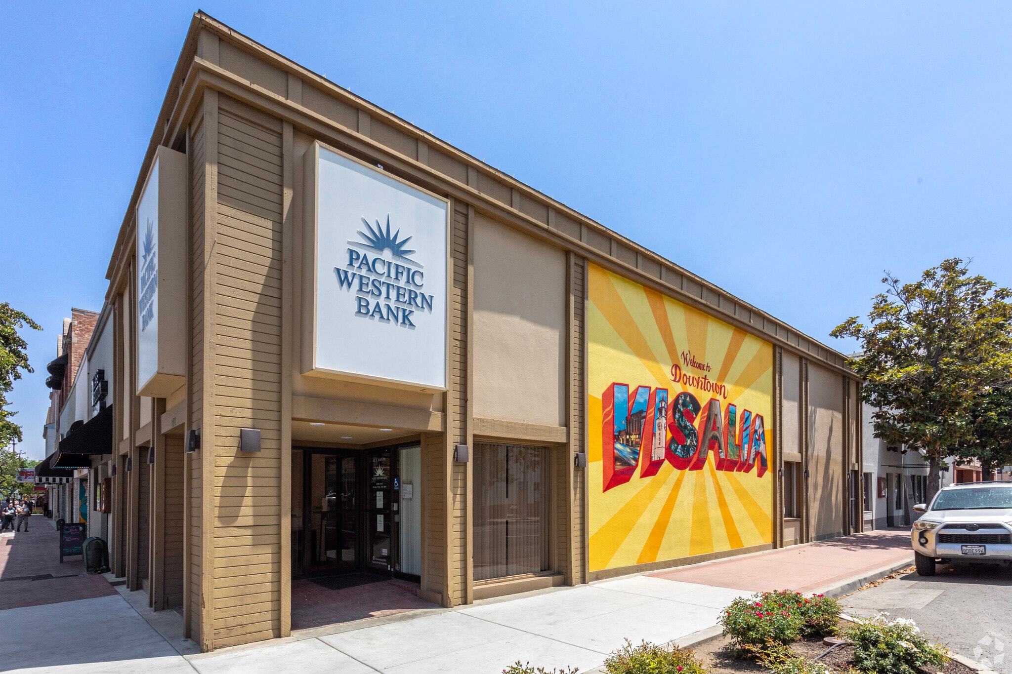 101-105 E Main St, Visalia, CA for sale Primary Photo- Image 1 of 1