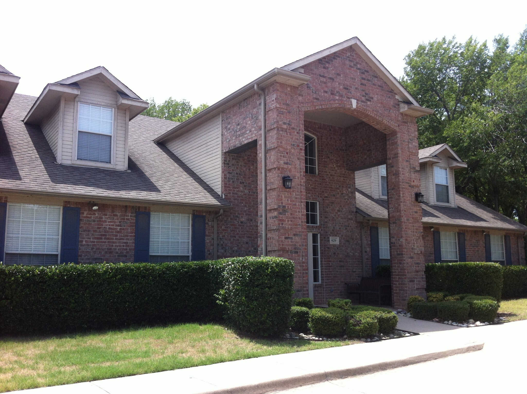 629 W College St, Grapevine, TX for sale Building Photo- Image 1 of 1