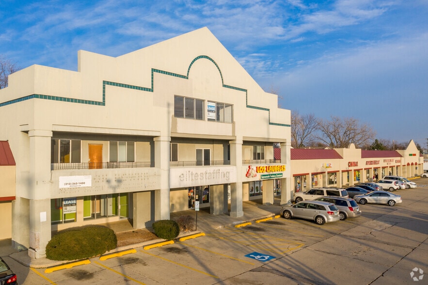 2202-2230 W Algonquin Rd, Rolling Meadows, IL for lease - Building Photo - Image 1 of 5