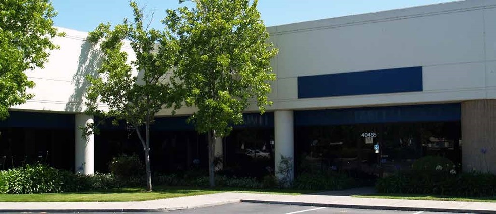 40455-40491 Encyclopedia Cir, Fremont, CA for lease - Building Photo - Image 2 of 5