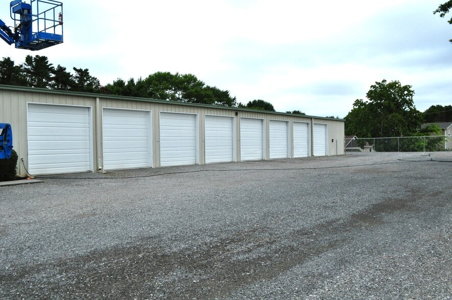2333 W Emory Rd, Powell, TN for sale - Building Photo - Image 3 of 33