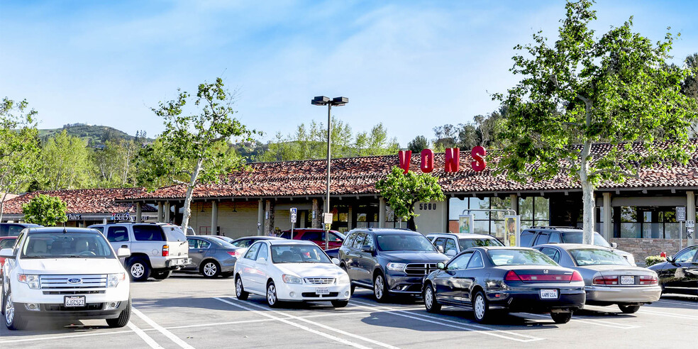 5550-5640 E Santa Ana Canyon Rd, Anaheim Hills, CA for lease - Building Photo - Image 1 of 4