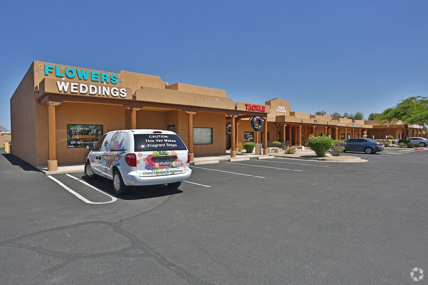1075 S Idaho Rd, Apache Junction, AZ for lease - Primary Photo - Image 1 of 9